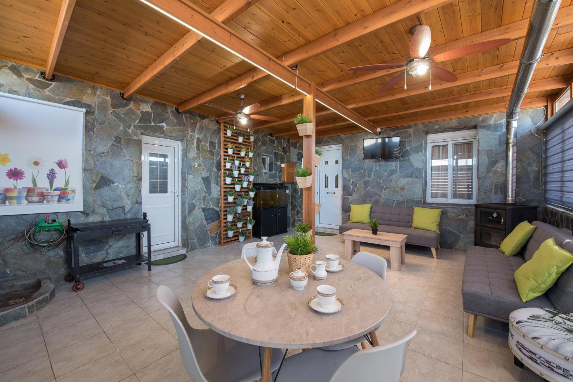Apartamento Sioutis House Soroni Exterior foto