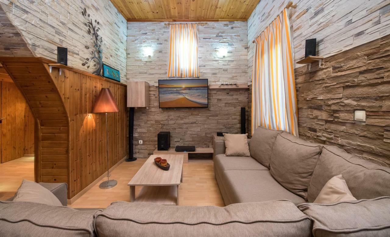 Apartamento Sioutis House Soroni Exterior foto